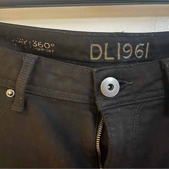 DL1961 Black Women's Jeans - Picture 1 of 6